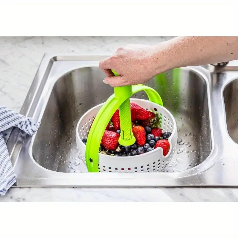 Spinning and Straining Colander